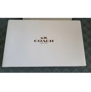 COACH Gift Box NEW 🎁 size 10" x 6" x 2.5"